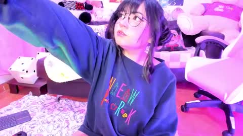 Snapshot of iam_zoechan chatting on February 1, 11:36 pm Zoe 3 online show from February 1, 11:36 pm