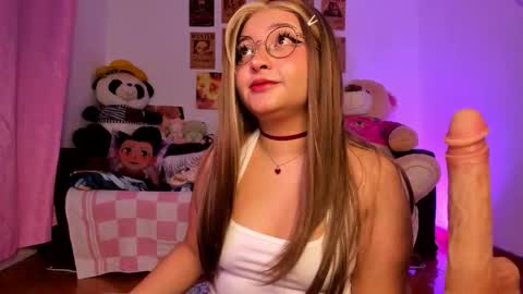 Snapshot of iam_zoechan chatting on February 27, 10:48 am Zoe 3 online show from February 27, 10:48 am