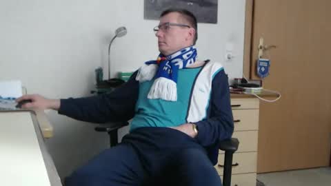 Snapshot of iamachim chatting on March 8, 7:01 am iamachim online show from March 8, 7:01 am