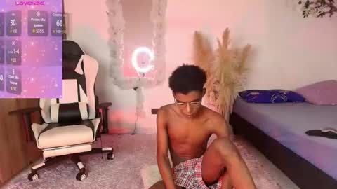 Snapshot of iamandrey_ chatting on June 18, 12:11 am iamandrey_ online show from June 18, 12:11 am
