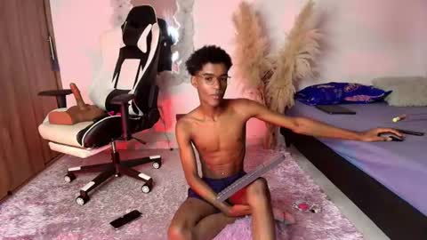 Snapshot of iamandrey_ chatting on July 16, 1:00 am iamandrey_ online show from July 16, 1:00 am