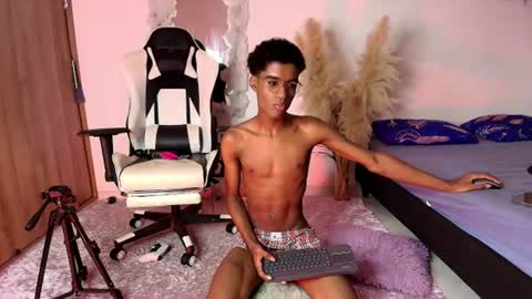 Snapshot of iamandrey_ chatting on July 17, 10:25 pm iamandrey_ online show from July 17, 10:25 pm