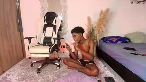 Snapshot of iamandrey_ chatting on July 23, 5:11 pm iamandrey_ online show from July 23, 5:11 pm