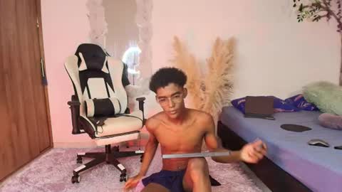 Snapshot of iamandrey_ chatting on July 26, 1:03 am iamandrey_ online show from July 26, 1:03 am
