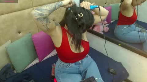  Caroll online show from November 24, 8:19 pm