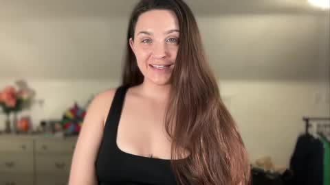 Snapshot of iamcrystalann chatting on April 6, 5:30 am Crystal online show from April 6, 5:30 am