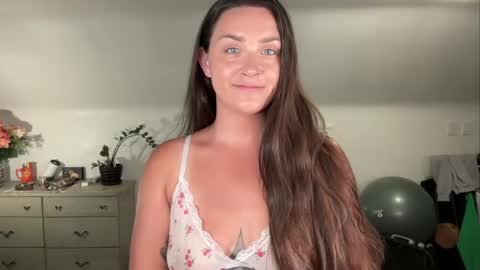 Snapshot of iamcrystalann chatting on June 13, 11:02 pm Crystal online show from June 13, 11:02 pm
