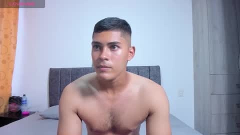 Snapshot of iamdylan777 chatting on December 13, 9:53 pm Dylan independent model online show from December 13, 9:53 pm