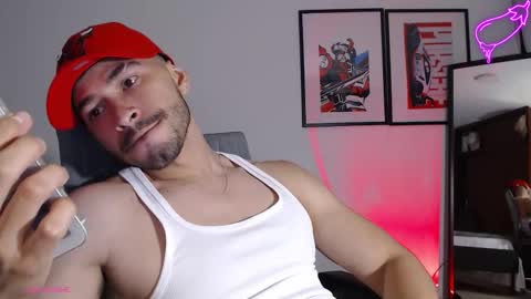  INDEPENDENT MODEL online show from December 2, 4:51 am