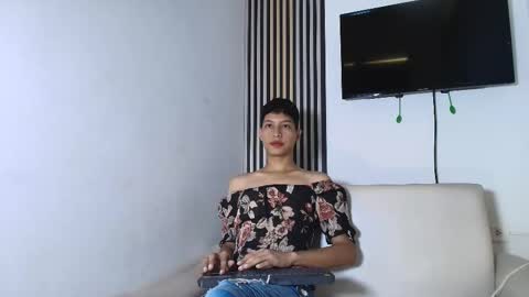 Snapshot of iamgigy chatting on March 12, 12:44 pm iamgigy online show from March 12, 12:44 pm