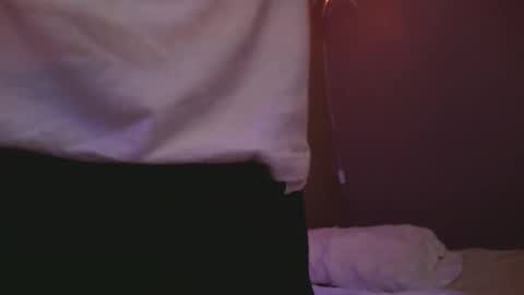 iamhereandnow online show from October 3, 8:22 am