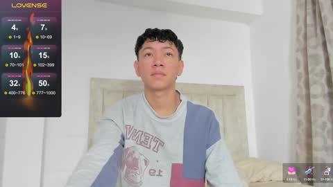 Juliiiiian online show from December 10, 11:00 am
