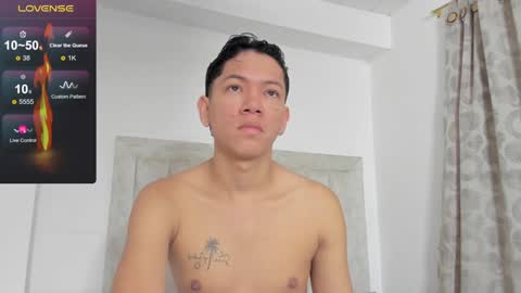 Juliiiiian online show from December 15, 11:01 am