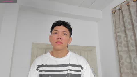 Juliiiiian online show from December 29, 11:29 am
