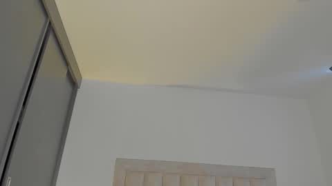 Juliiiiian online show from November 25, 11:54 am