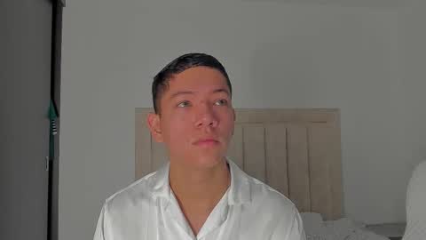 Juliiiiian online show from February 17, 11:07 am