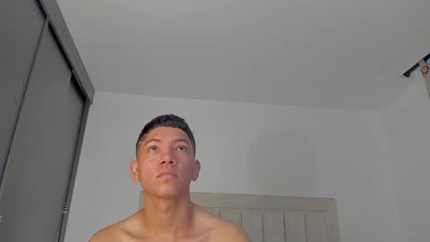 Juliiiiian online show from February 24, 11:30 am