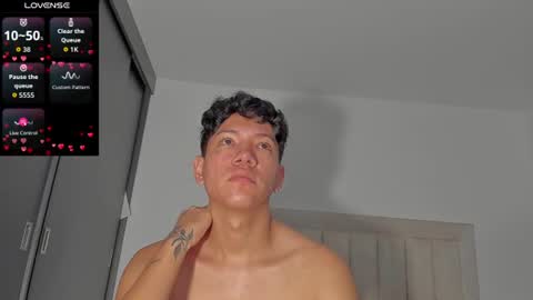 Juliiiiian online show from June 10, 11:09 am