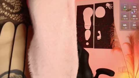 IM LOLA  online show from October 15, 3:50 am