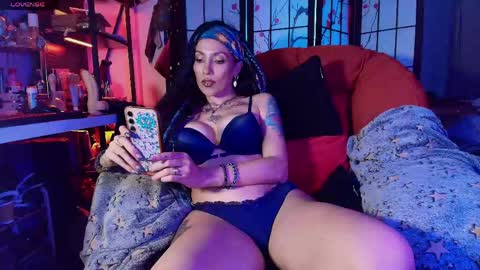 Snapshot of iammistressk chatting on April 27, 6:50 pm Mistress K online show from April 27, 6:50 pm