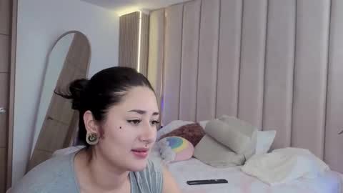 Snapshot of iamnyxy_ chatting on December 15, 3:05 pm Nyxy online show from December 15, 3:05 pm