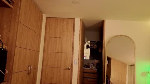 Snapshot of iamnyxy_ chatting on February 20, 11:00 am Nyxy online show from February 20, 11:00 am