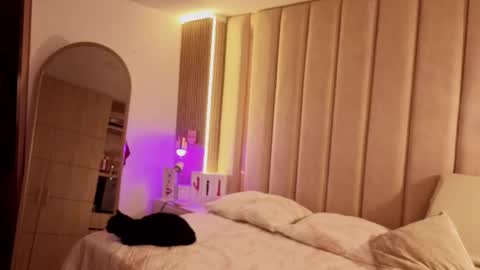 Snapshot of iamnyxy_ chatting on March 12, 10:54 am Nyxy online show from March 12, 10:54 am