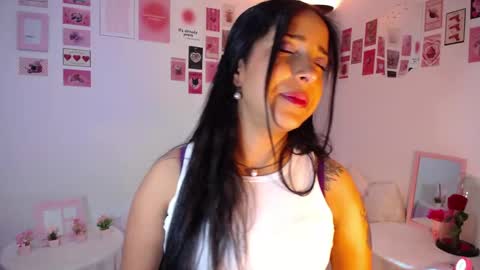 Snapshot of iamroxanne chatting on March 11, 4:18 am Camila online show from March 11, 4:18 am