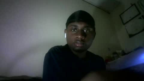 iamryan995442 online show from March 25, 8:15 pm