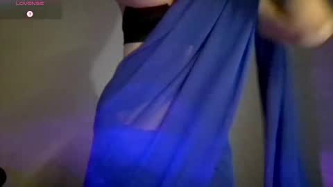 hainnahh online show from November 1, 5:59 pm