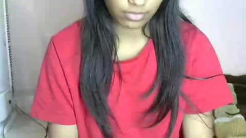 iamHotTaara online show from December 28, 6:50 pm
