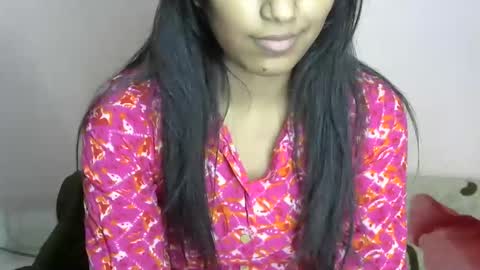 iamHotTaara online show from December 29, 5:33 pm
