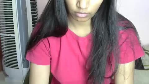 iamHotTaara online show from January 2, 10:26 am
