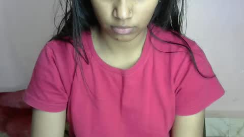 iamHotTaara online show from January 8, 9:53 am