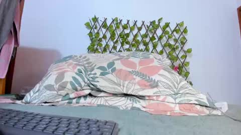 Vicky- independent model  online show from April 23, 2:46 am