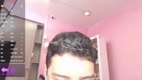 Snapshot of ian_castillo_ chatting on December 11, 2:22 pm IAN CASTILLO online show from December 11, 2:22 pm