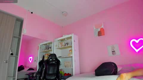 Snapshot of ian_castillo_ chatting on September 12, 11:10 am IAN CASTILLO online show from September 12, 11:10 am