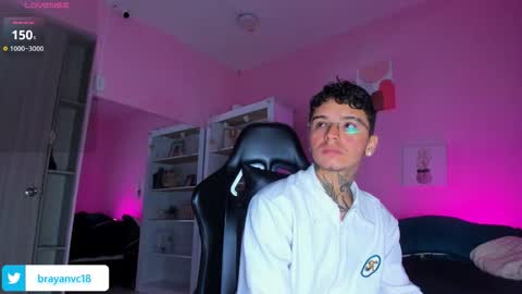 IAN CASTILLO online show from October 8, 11:08 am