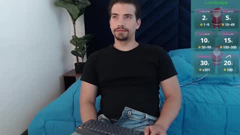 Ian Davis online show from December 18, 10:13 pm