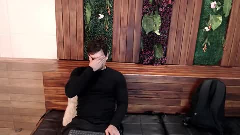 Snapshot of ian_davis chatting on October 4, 11:41 am Ian Davis online show from October 4, 11:41 am