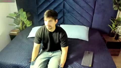 Snapshot of ian_davis chatting on October 5, 11:41 am Ian Davis online show from October 5, 11:41 am