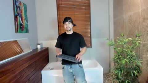 Snapshot of ian_davis chatting on October 6, 11:40 am Ian Davis online show from October 6, 11:40 am