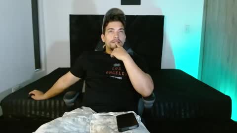 Ian Davis online show from May 24, 3:28 pm