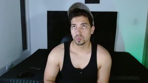 Ian Davis online show from May 26, 1:56 am