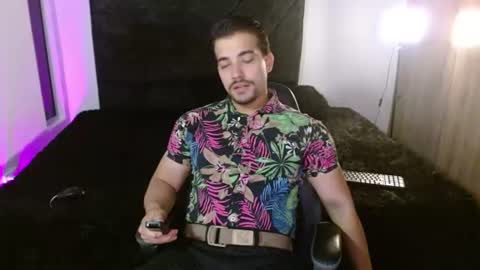 Ian Davis online show from July 10, 10:12 pm