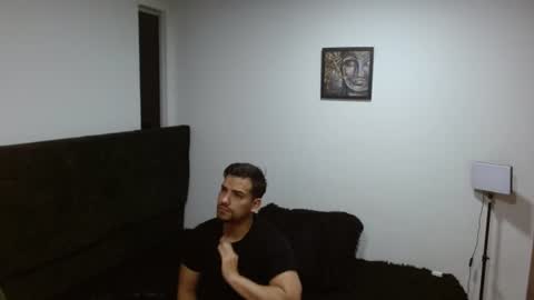Snapshot of ian_davis chatting on August 2, 10:03 am Ian Davis online show from August 2, 10:03 am