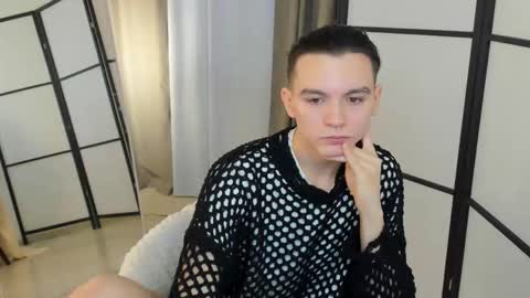 Snapshot of ian_harrickton chatting on February 6, 10:29 am ian online show from February 6, 10:29 am