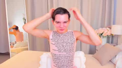 Snapshot of ian_harrickton chatting on March 11, 6:08 am ian online show from March 11, 6:08 am