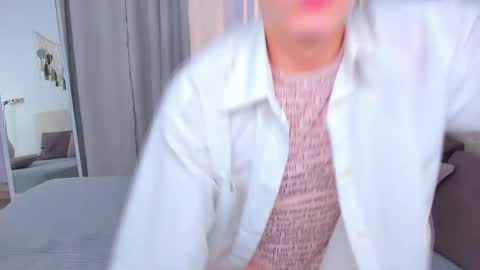 Snapshot of ian_harrickton chatting on March 28, 4:06 pm ian online show from March 28, 4:06 pm