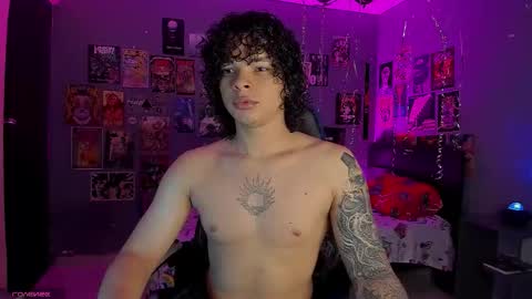 Snapshot of ian_versace chatting on February 12, 3:01 am Andres online show from February 12, 3:01 am